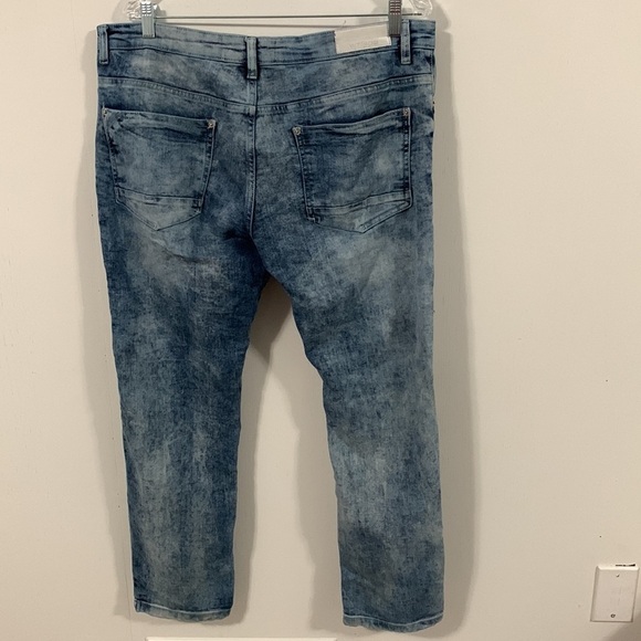 WT-02 Men’s Distressed jeans Sz 36 X 30, good condition some wear deep pockets - Picture 3 of 10